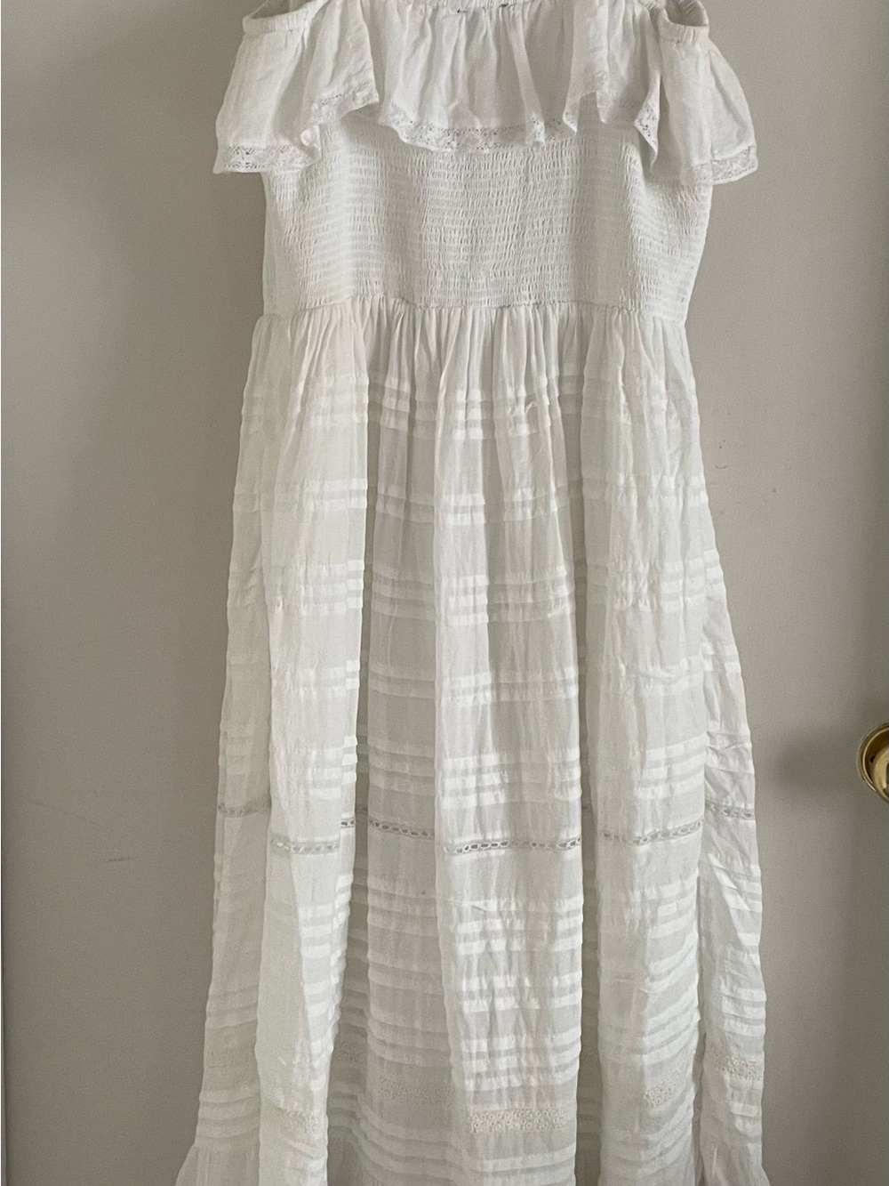Vineyard Vines Ellen White Ruffle Smocked Maxi Dress Sz L EUC #400 - Picture 4 of 5